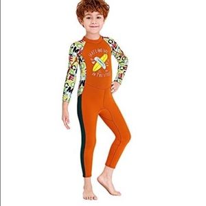 Toddler wetsuit size S (31-40 pounds, 3’3”-3’7”)